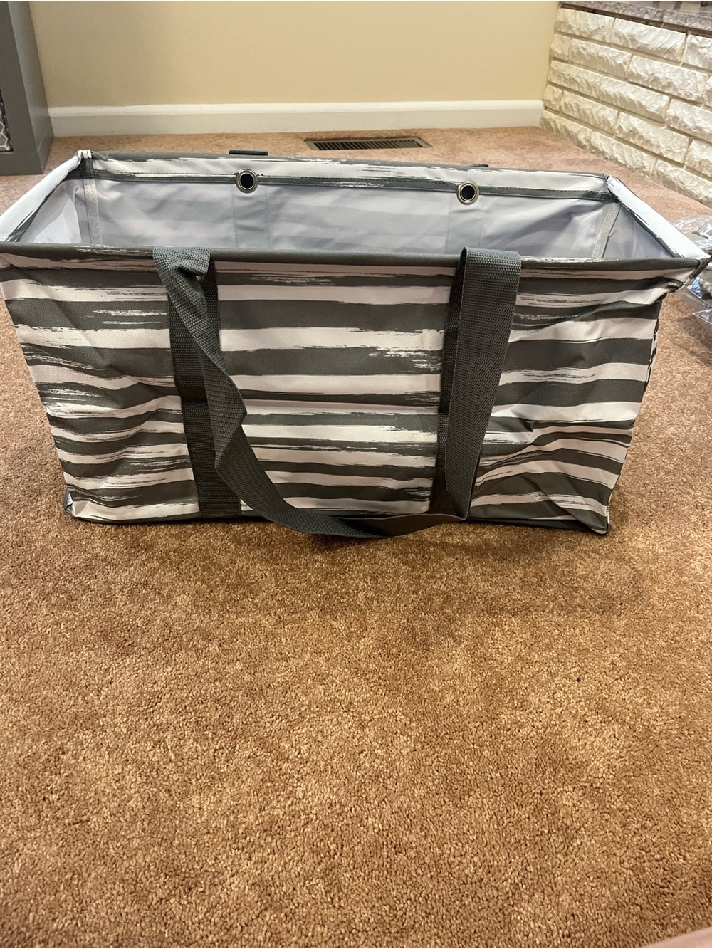 thirty-one Large Utility Tote in Grey Brush Stokes